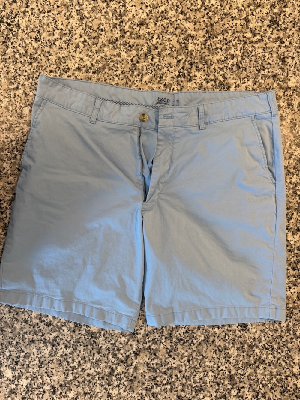 Izod Men's Light Blue Flat Front Chino Shorts